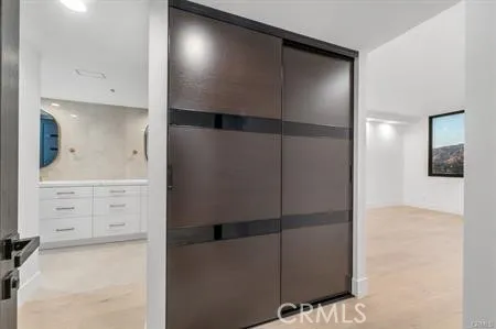 345 Pioneer Drive 601, Glendale, California 91203 home-pic-35